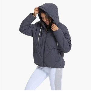 Vuori Women's Decompression Puffer Jacket (dark blue grey)